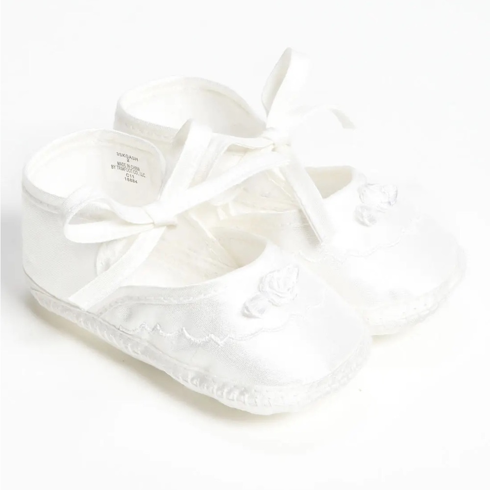 Nordstrom White Baby Walker Shoes size Newborn to 6 months